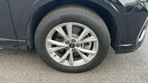 2022 Audi Q3 45 S line Premium