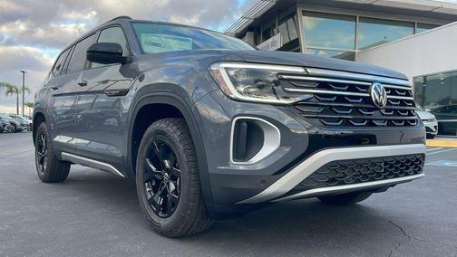 2026 Volkswagen Atlas Peak Edition