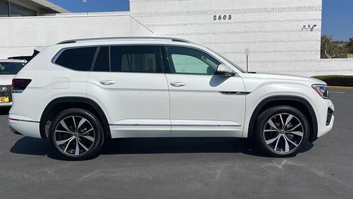 2025 Volkswagen Atlas 2.0T SEL Premium R-Line 4MOTION