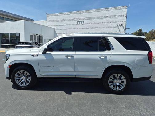 White Frost Tricoat 2021 GMC Yukon Denali