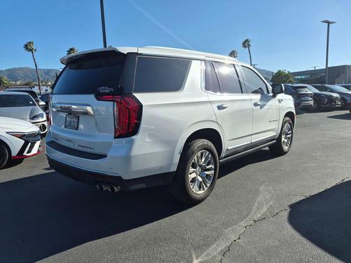 White Frost Tricoat 2021 GMC Yukon Denali