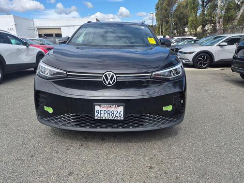 Deep Black 2023 Volkswagen ID.4 Pro