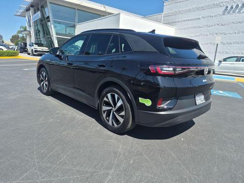 Deep Black 2023 Volkswagen ID.4 Pro