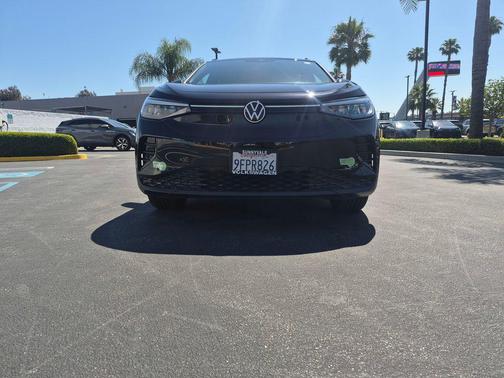 Deep Black 2023 Volkswagen ID.4 Pro