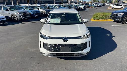 2025 Volkswagen Tiguan 2.0T SE