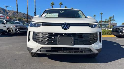 2025 Volkswagen Tiguan 2.0T SE