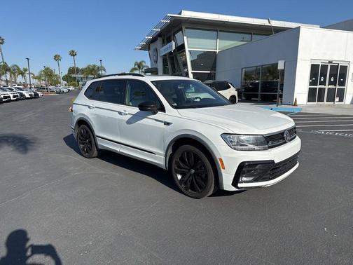 Pure White 2021 Volkswagen Tiguan 2.0T SE R-Line Black 4MOTION