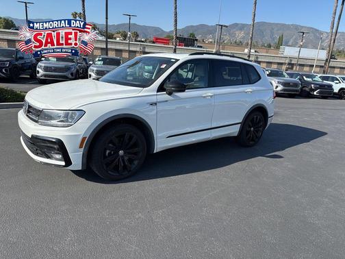 Pure White 2021 Volkswagen Tiguan 2.0T SE R-Line Black 4MOTION