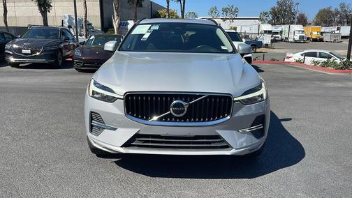 2022 Volvo XC60 B5 Momentum