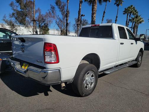 2024 RAM 2500 Tradesman Crew Cab 4x4 8' Box