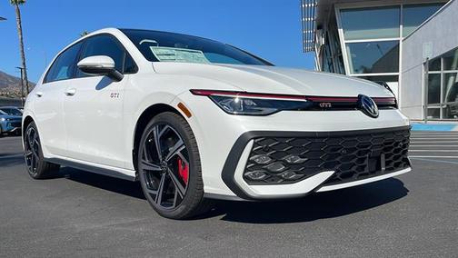 2025 Volkswagen Golf GTI 2.0T SE DSG