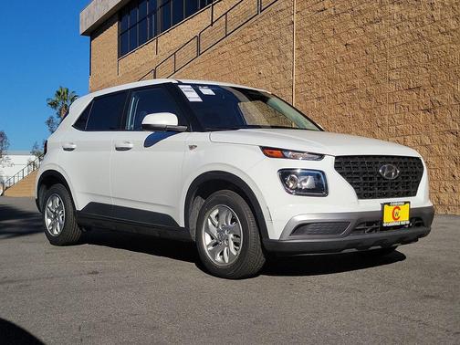 2021 Hyundai VENUE SE
