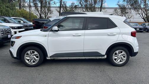 2021 Hyundai VENUE SE