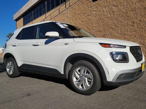2021 Hyundai VENUE SE