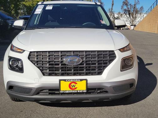 2021 Hyundai VENUE SE