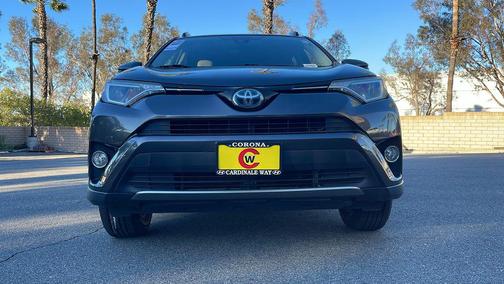 2018 Toyota RAV4 Hybrid XLE