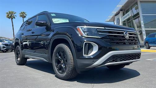 2025 Volkswagen Atlas 2.0T Peak Edition