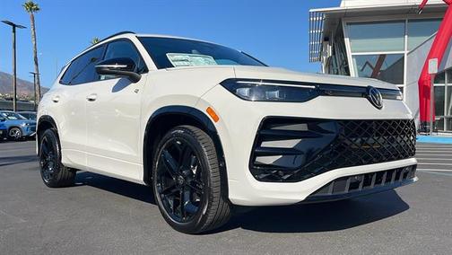 2025 Volkswagen Tiguan 2.0T SE R-Line Black