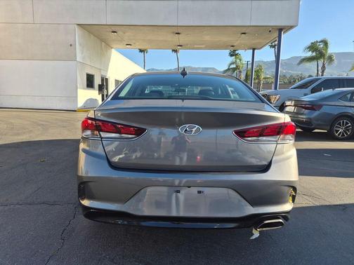 Machine Gray 2018 Hyundai SONATA SE