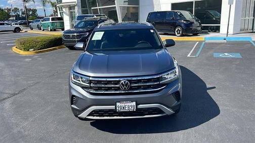 2022 Volkswagen Atlas Cross Sport 2.0T SE w/Technology
