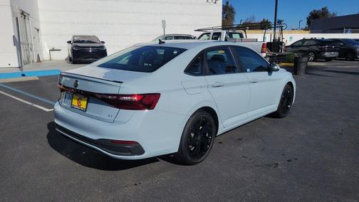 2026 Volkswagen Jetta 1.4T SE