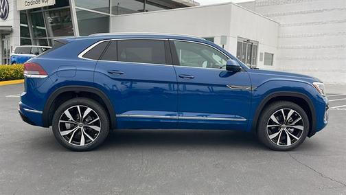 2025 Volkswagen Atlas Cross Sport 2.0T SEL Premium
