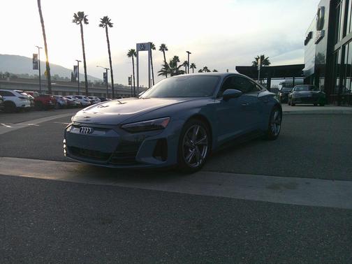 2024 Audi e-tron GT Premium Plus quattro