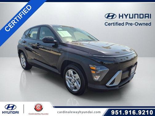 Abyss Black Pearl 2026 Hyundai KONA SE