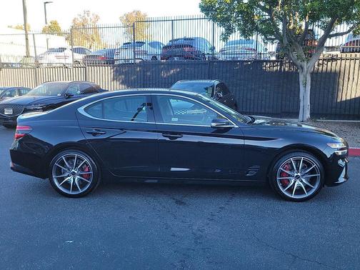 2025 Genesis G70 2.5T RWD