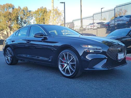 2025 Genesis G70 2.5T RWD