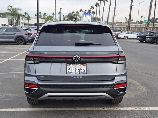 2025 Volkswagen Taos 1.5T SE