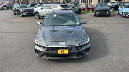 2026 Hyundai ELANTRA SE