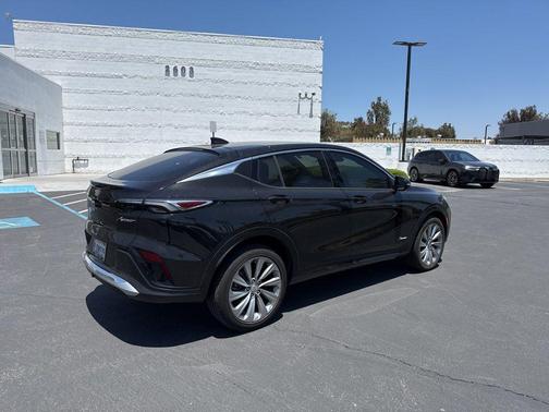 Ebony Twilight Metallic 2024 Buick Envista Avenir FWD