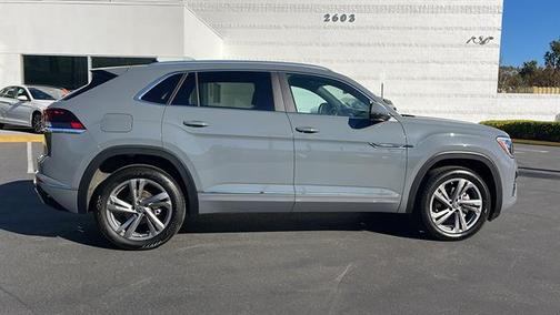 2024 Volkswagen Atlas Cross Sport 2.0T SEL