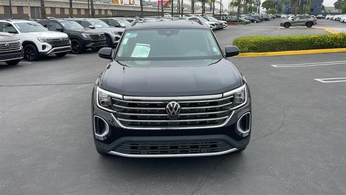 2025 Volkswagen Atlas 2.0T SE w/Technology 4MOTION