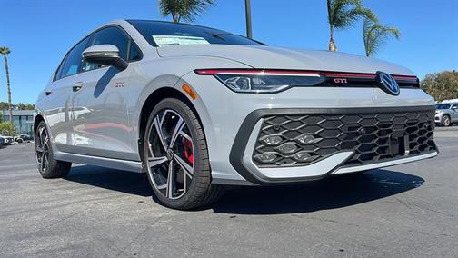 2025 Volkswagen Golf GTI 2.0T SE DSG