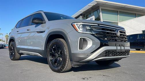 2025 Volkswagen Atlas 2.0T Peak Edition