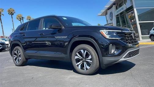 2025 Volkswagen Atlas Cross Sport 2.0T SE