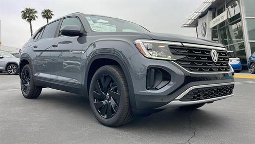 2025 Volkswagen Atlas Cross Sport 2.0T SE w/Technology 4MOTION