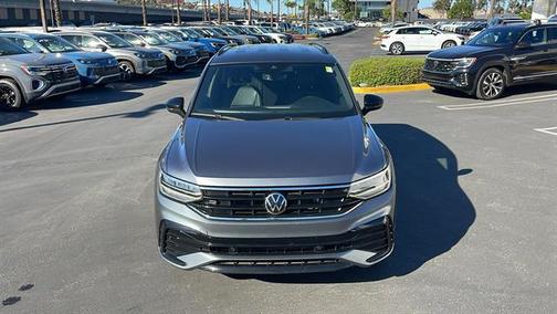 2022 Volkswagen Tiguan 2.0T SE R-Line Black