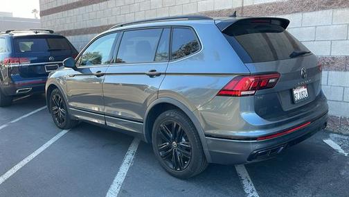 2022 Volkswagen Tiguan 2.0T SE R-Line Black