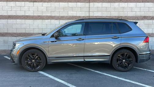 2022 Volkswagen Tiguan 2.0T SE R-Line Black