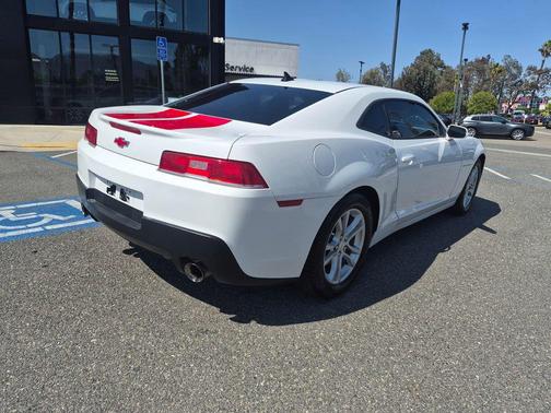 Summit White 2015 Chevrolet Camaro 1LT