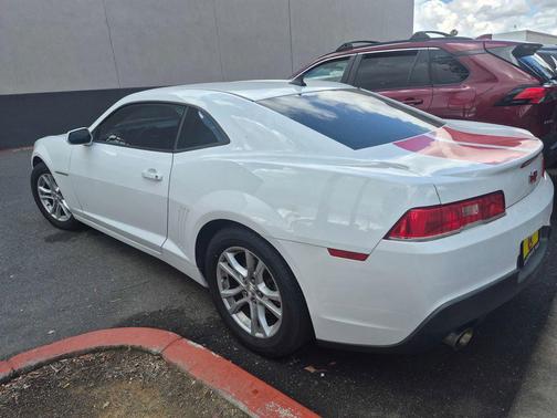Summit White 2015 Chevrolet Camaro 1LT