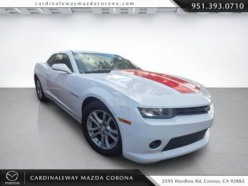 Summit White 2015 Chevrolet Camaro 1LT
