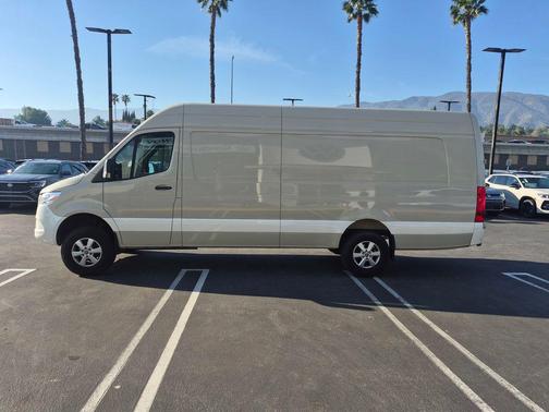 2019 Mercedes-Benz Sprinter 2500 Cargo 170 WB