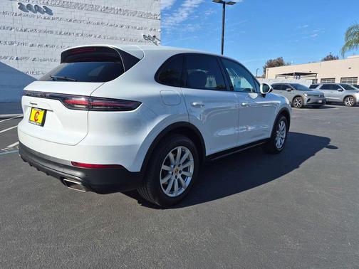 White 2021 Porsche Cayenne Cayenne