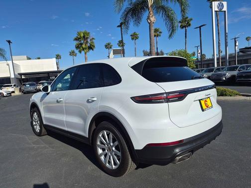 White 2021 Porsche Cayenne Cayenne
