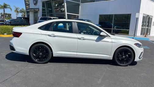2025 Volkswagen Jetta 1.5T SE