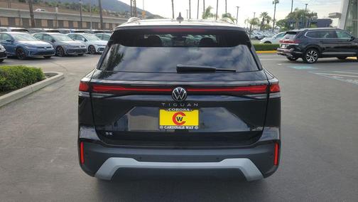W6h 2026 Volkswagen Tiguan 2.0T SE